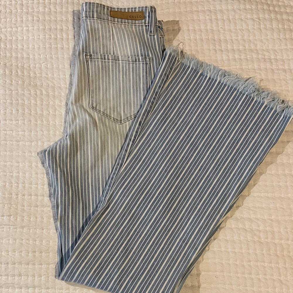 CELLO RAINA STRIPED FLARE JEANS SIZE 9. Light washed distressed. - Picture 3 of 11